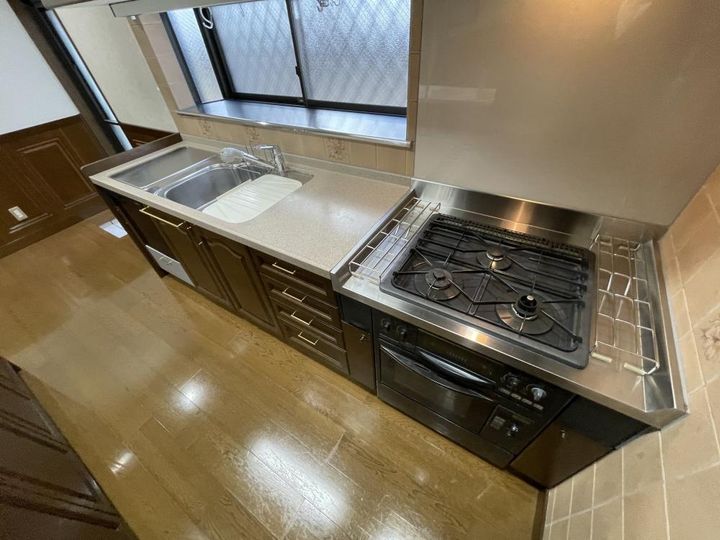 ワイエーエフハイム2号棟のキッチン