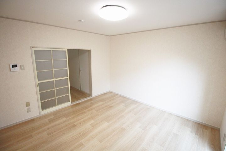 奈良県橿原市上品寺町(アパート)の賃貸物件の居間