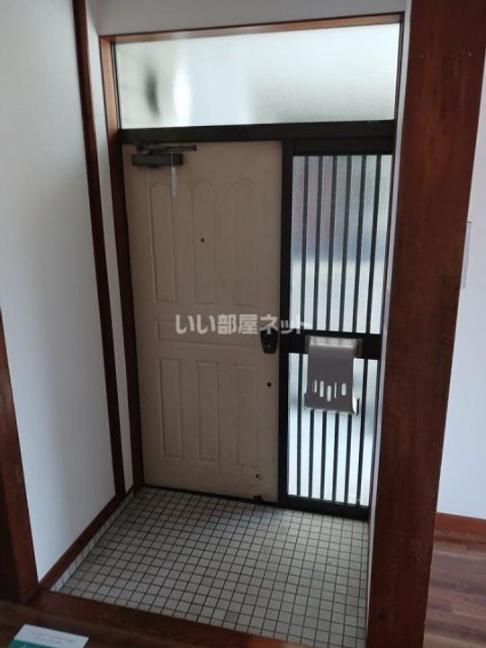 愛知県豊川市諏訪4(一戸建)の賃貸物件の玄関