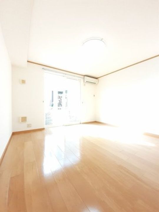 神奈川県小田原市上新田(アパート)の賃貸物件の居間