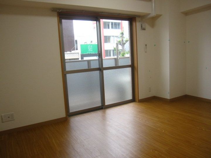 コスモナーレ千種の居間