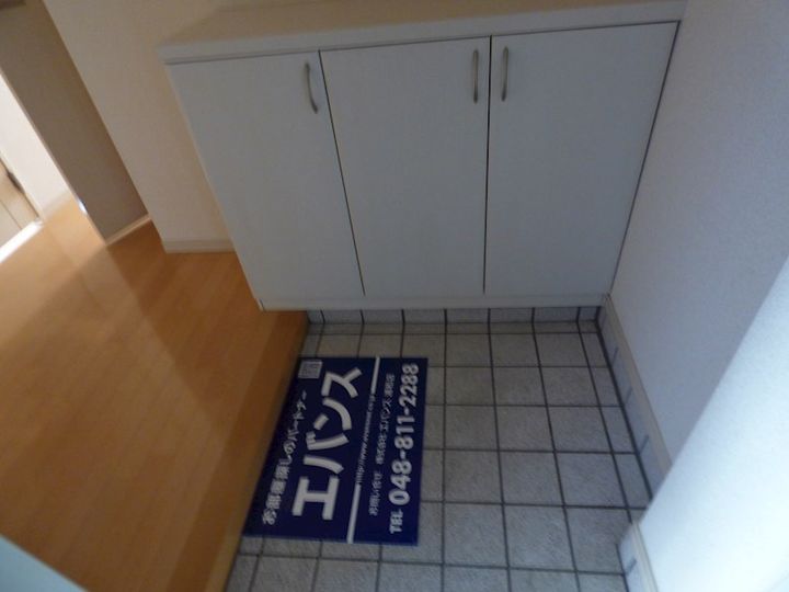 グランステージ東浦和の玄関