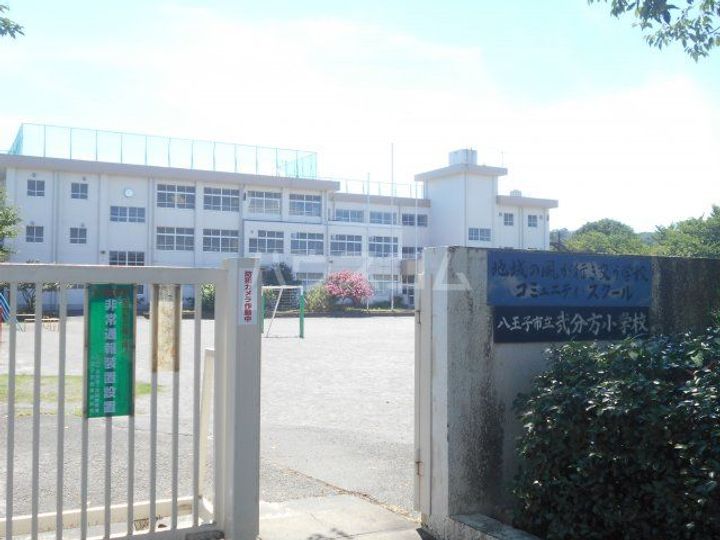 カリーノの周辺