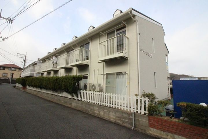 グリーンパレス京山B棟の外観