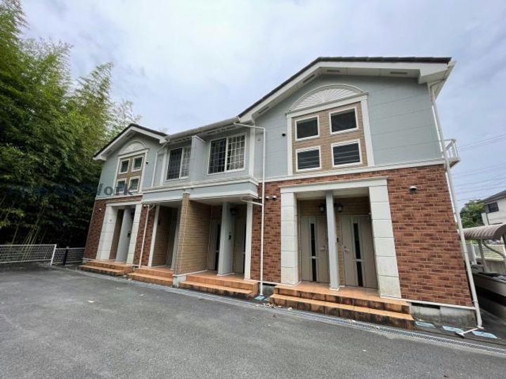 ブロードヒルズの外観