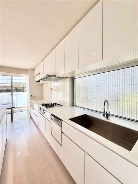 プラス自由が丘のキッチン