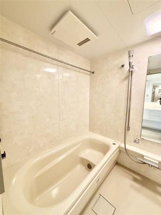 プラス自由が丘の風呂