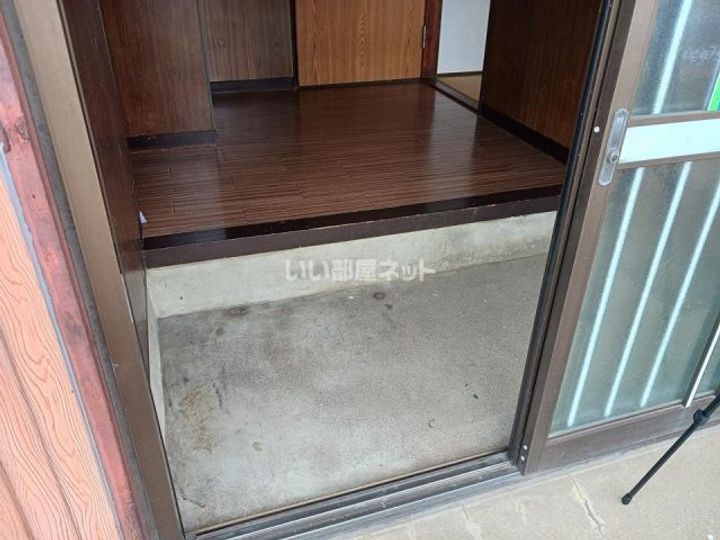 岐阜県各務原市那加太平町1(一戸建)の賃貸物件の玄関