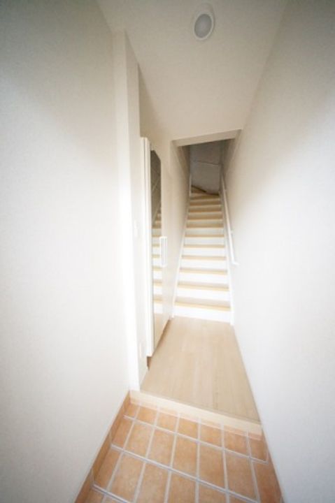 ラウレアCの玄関