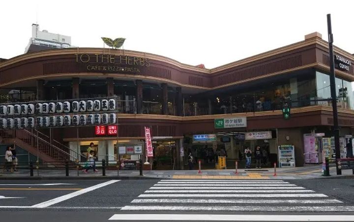 フェリス松本九段の周辺