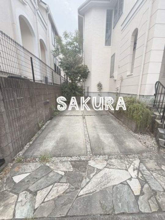 神奈川県横浜市都筑区茅ケ崎南5(一戸建)の賃貸物件の地図