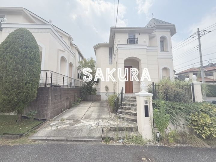 神奈川県横浜市都筑区茅ケ崎南5(一戸建)の賃貸物件の外観