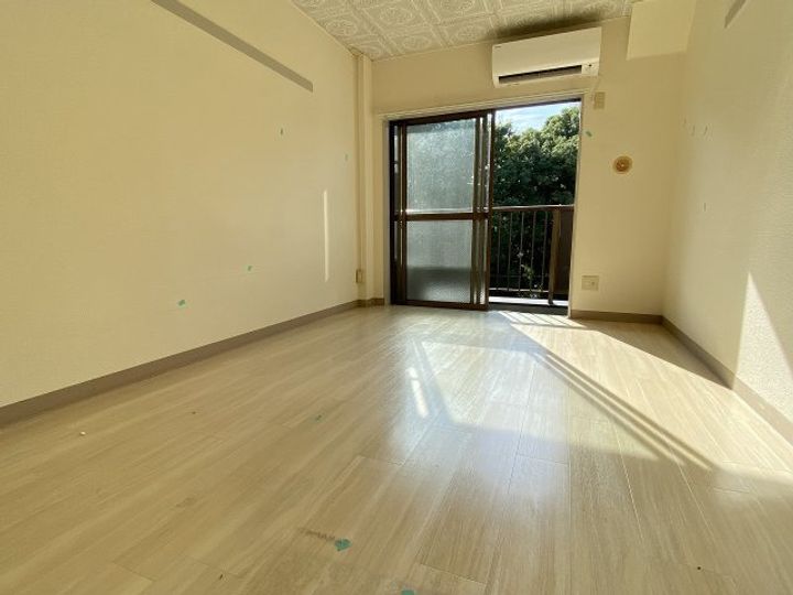 ライブスクエアの居間