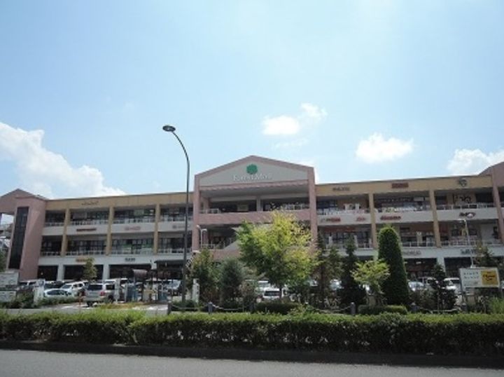 ライブスクエアの周辺