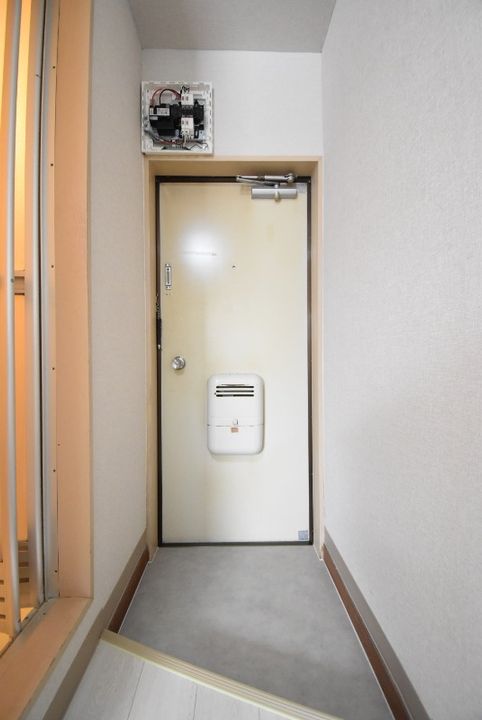 佐多ビルの玄関