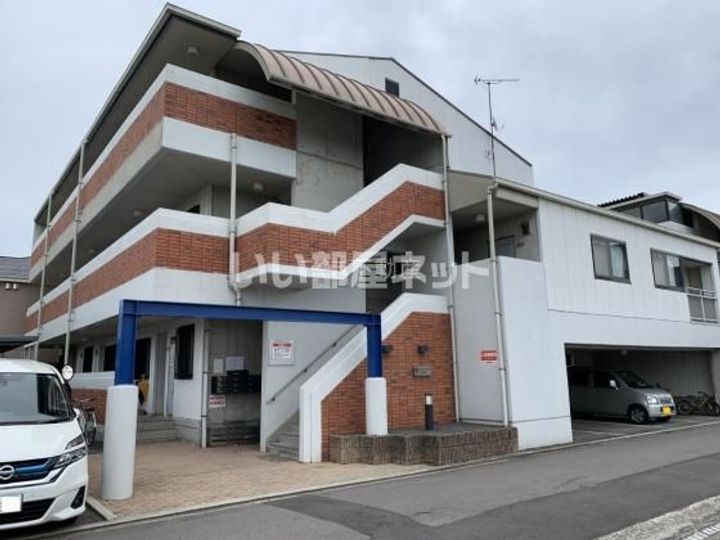 こぐまマンション久米町IIの外観