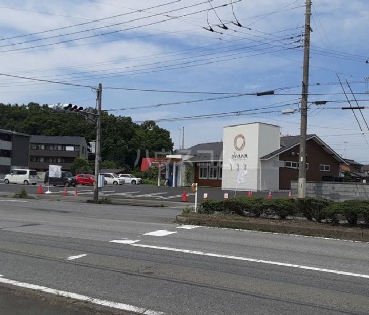 フロンティアFの周辺