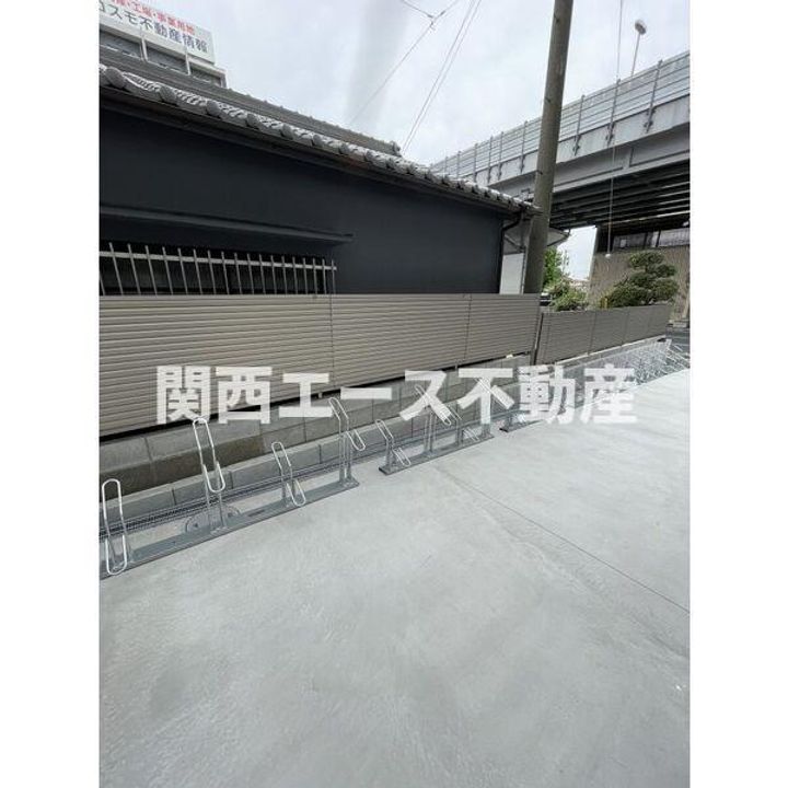 EST ONE HIGASHIOSAKAIIの地図