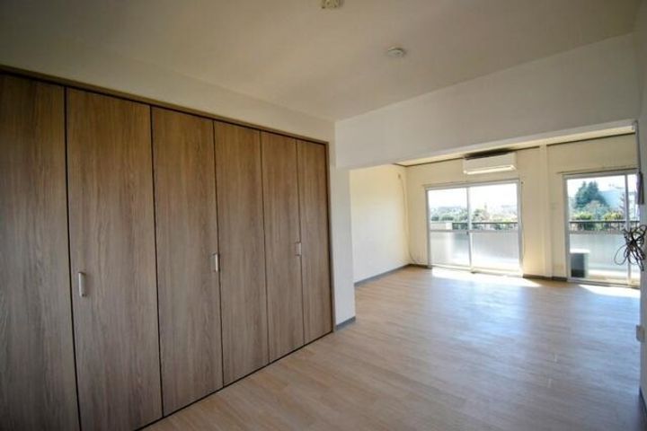 諏訪原団地1街区1号棟の内装