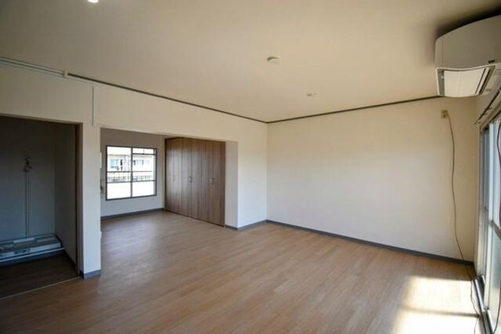 諏訪原団地1街区1号棟の居間