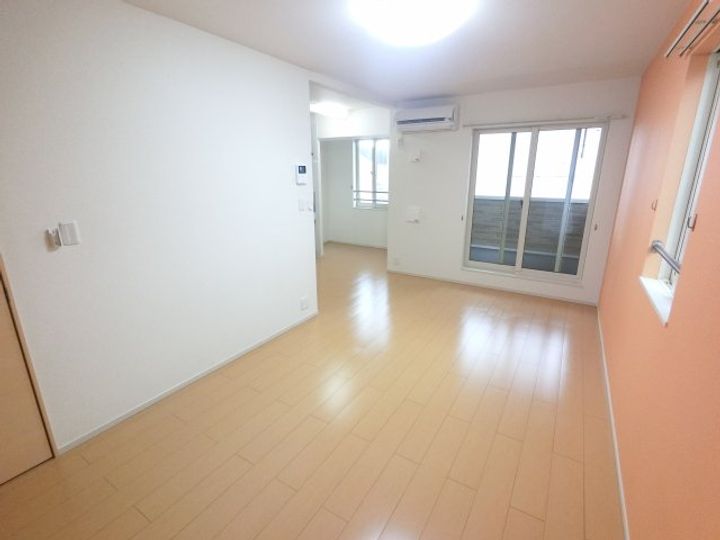 千葉県八街市文違(アパート)の賃貸物件の居間