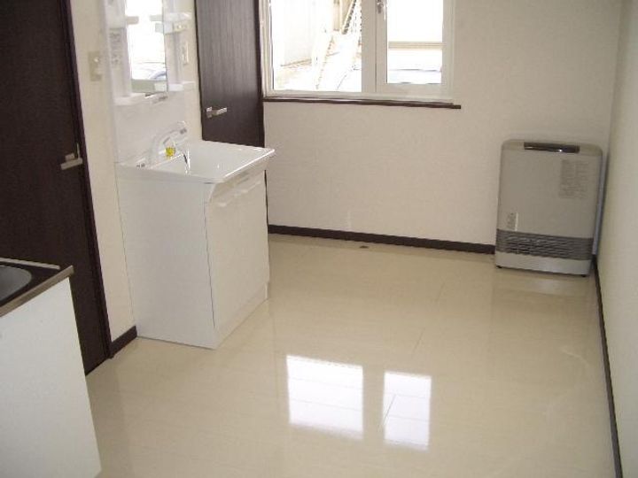 サンライズ山形屋の居間