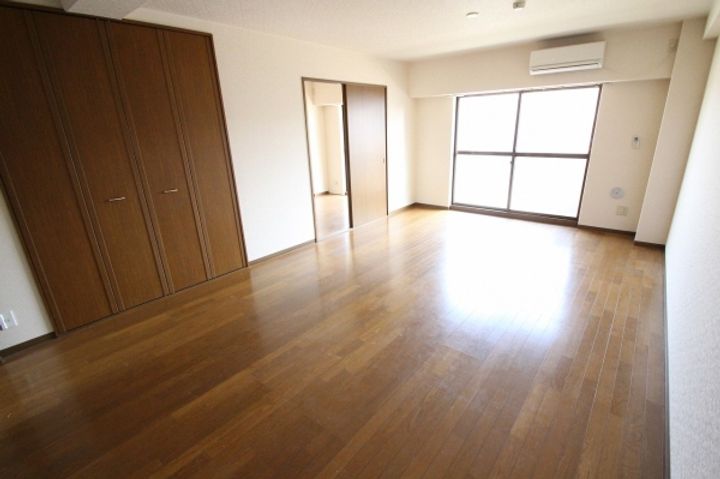 メゾン・モンシェリーの居間