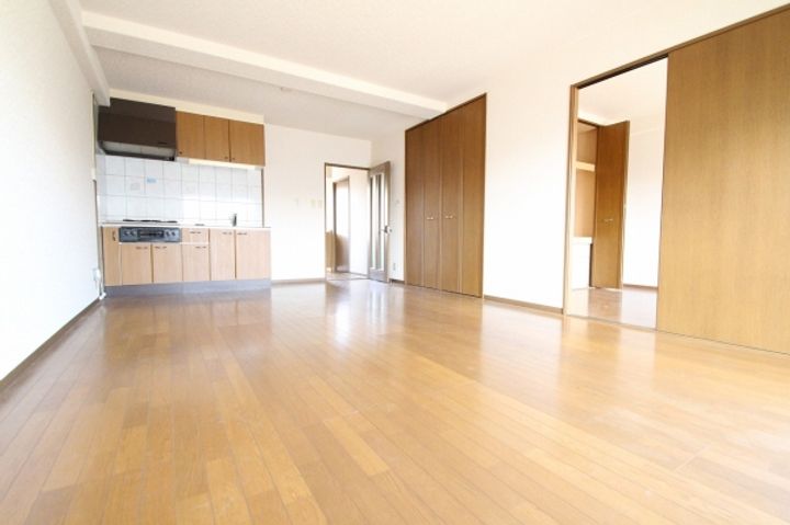 メゾン・モンシェリーの居間