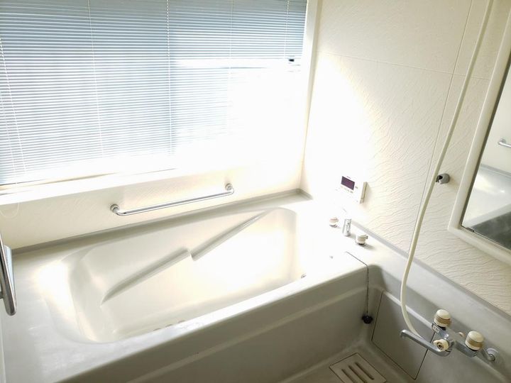 汐入アパートの風呂