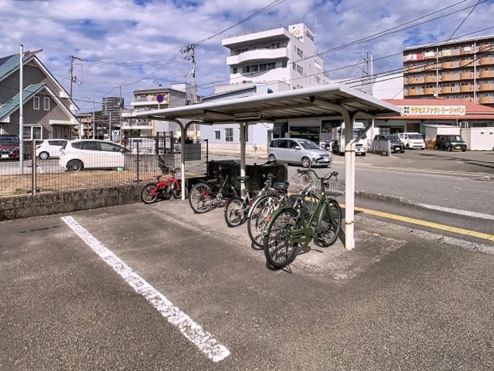 フィネス秦南の地図