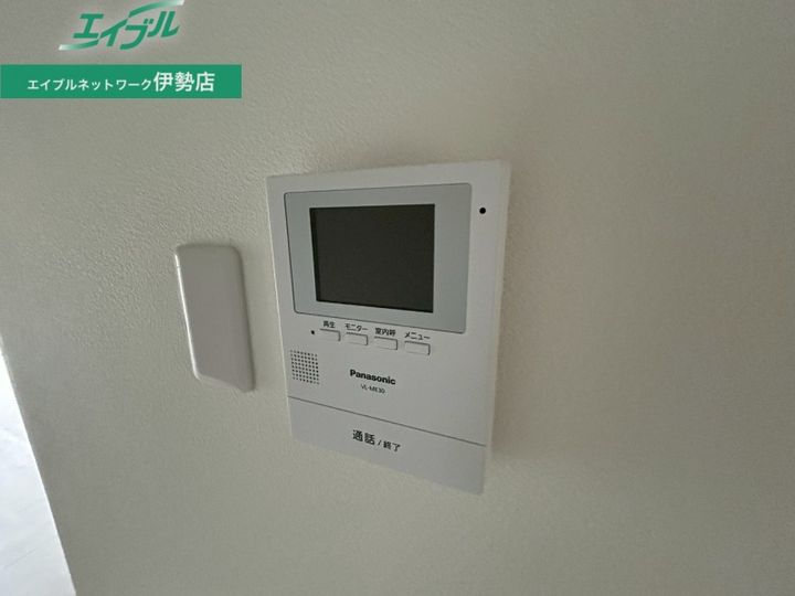 MESSAGE伊勢河崎の内装