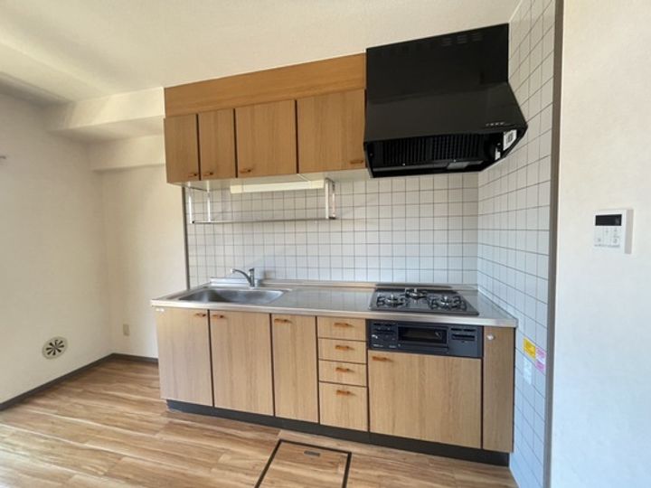 フルーベ庚午のキッチン