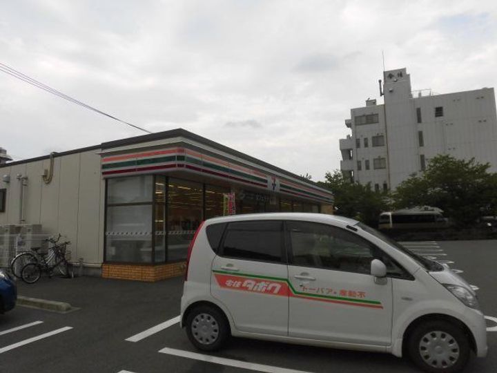グランビューあづまの周辺