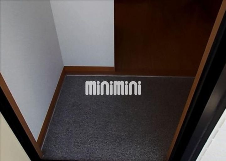 メゾンクレールの玄関