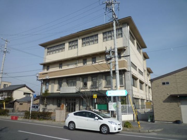 メゾンクレールの周辺