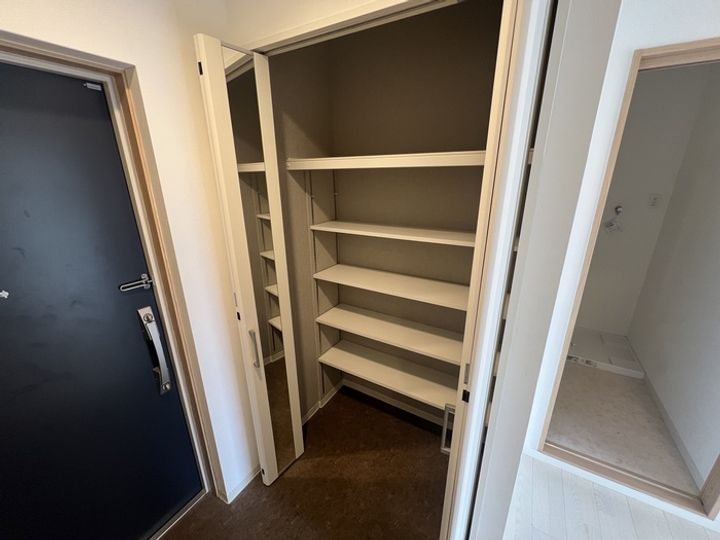 ホ-リ-グランの玄関