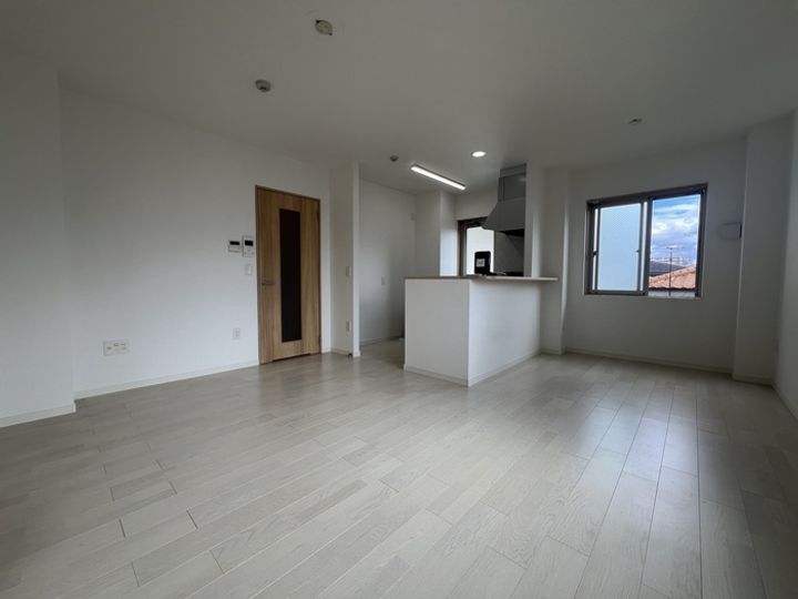 ホ-リ-グランの居間