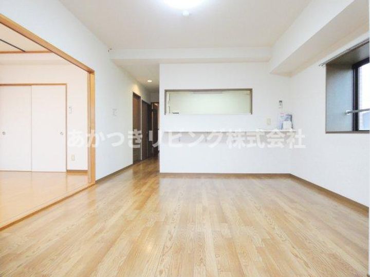 栃木県小山市神山2(マンション)の賃貸物件の居間