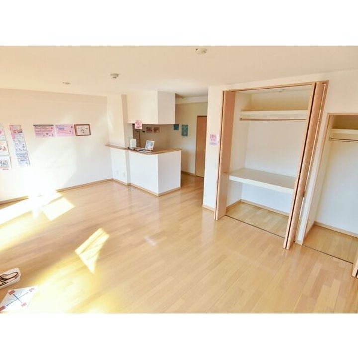 Y&Mアーバンライフの居間