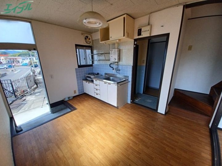 メゾン桔梗の玄関