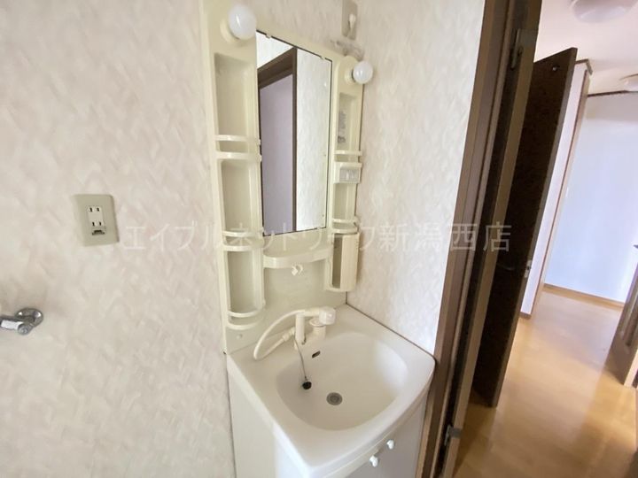 U・I平島の内装