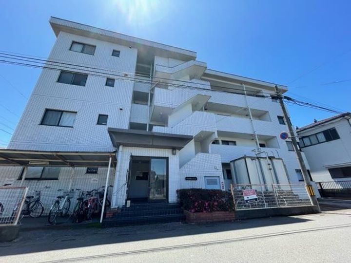 奈良町ハイツの外観