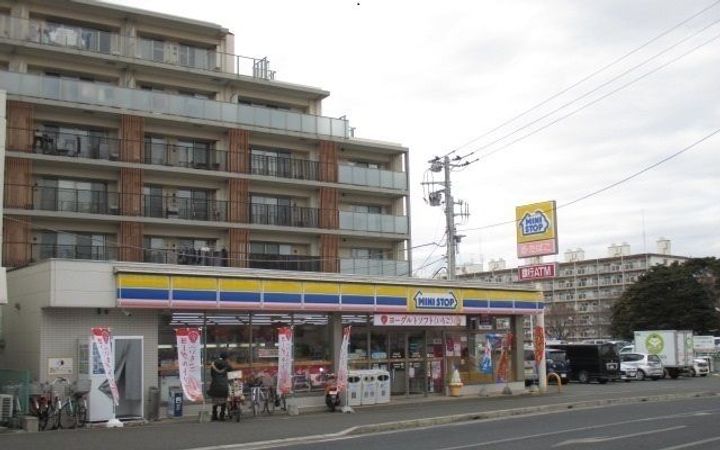 レ プリューム ドゥの周辺