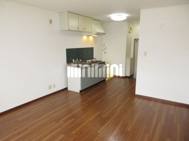 則竹栄町マンションの内装