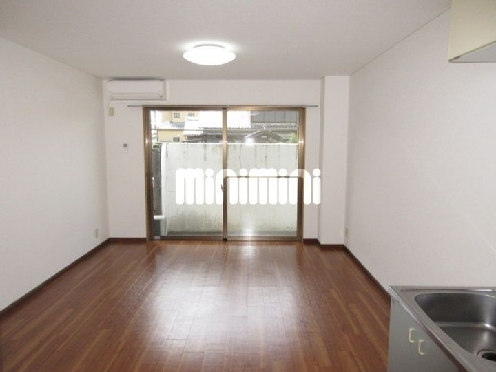 則竹栄町マンションの居間