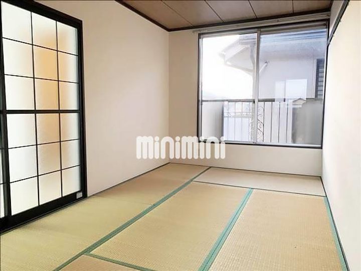 アトゥレうずらの内装