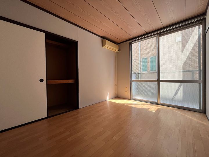 サンハイツの居間