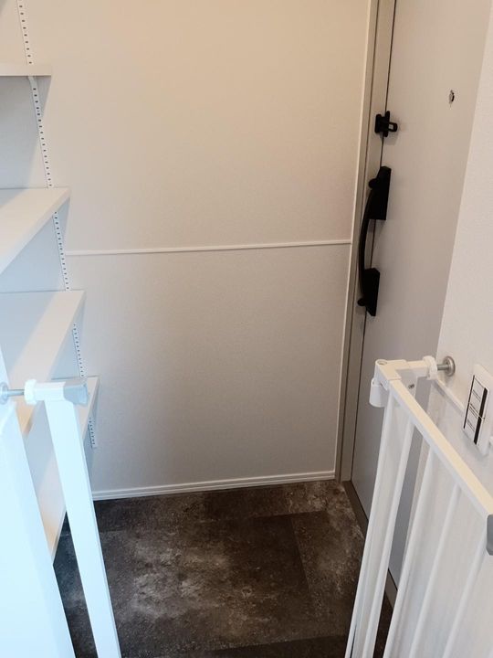 東京都新宿区西落合1(マンション)の賃貸物件の玄関