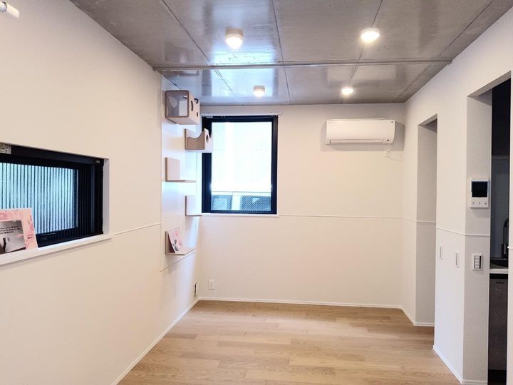 東京都新宿区西落合1(マンション)の賃貸物件の居間