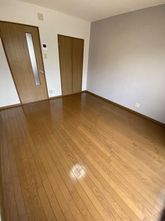 大阪府寝屋川市大利町(マンション)の賃貸物件の居間